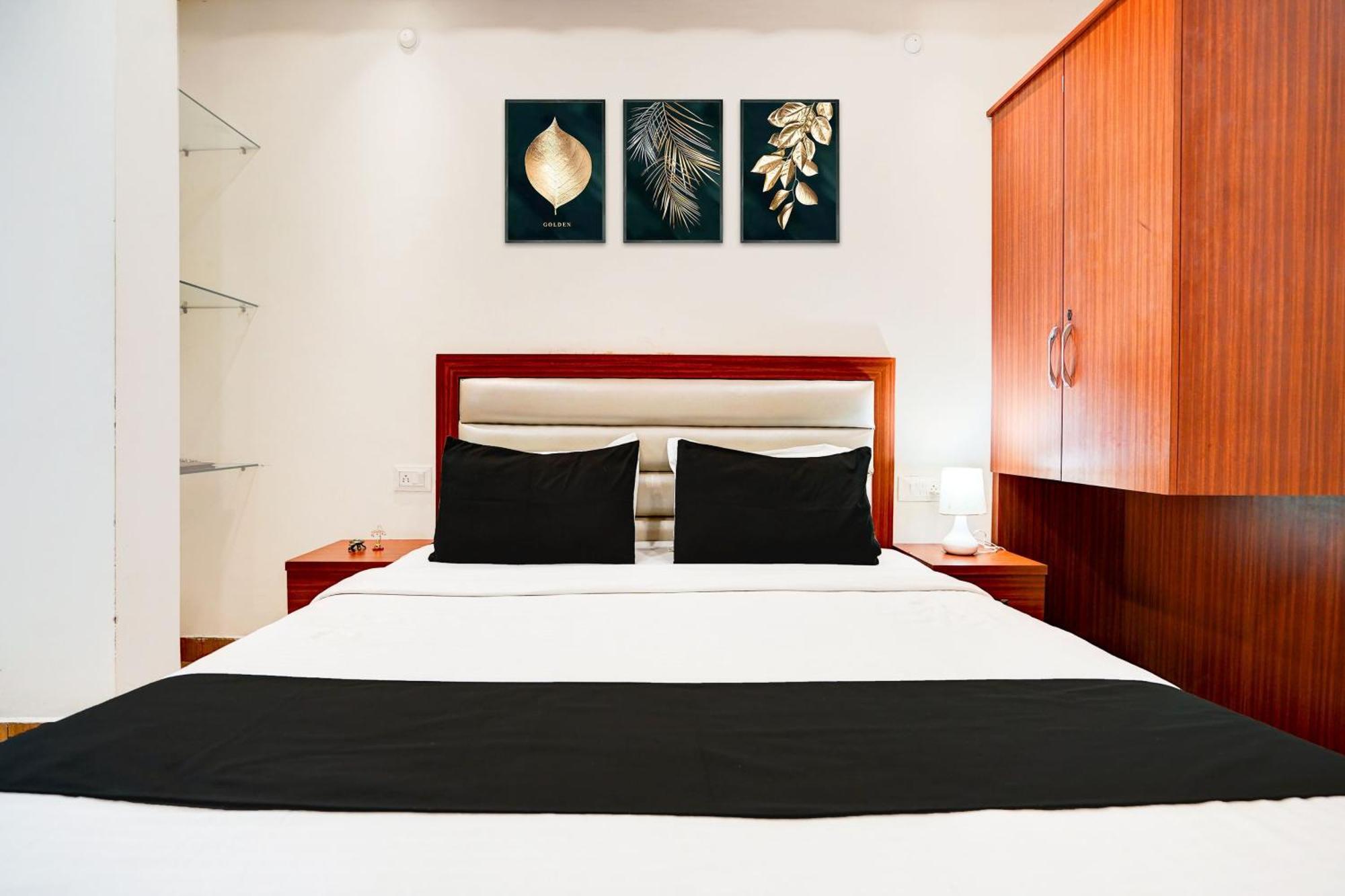 Townhouse Ram Katora Near Vishwanath Temple Formerly Sv Grand Hotel Varanasi Luaran gambar