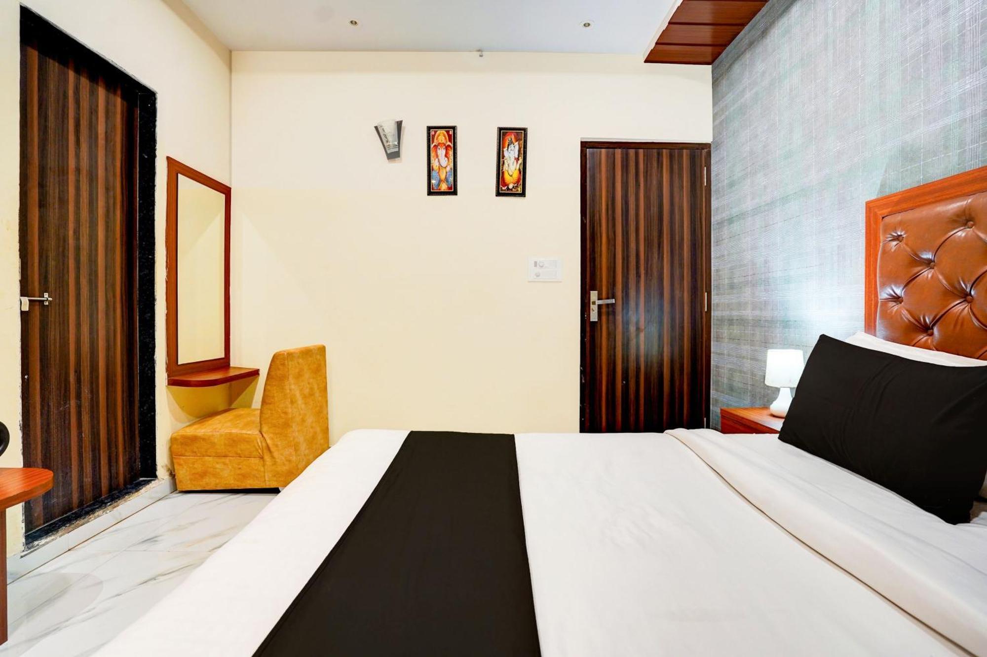 Townhouse Ram Katora Near Vishwanath Temple Formerly Sv Grand Hotel Varanasi Luaran gambar
