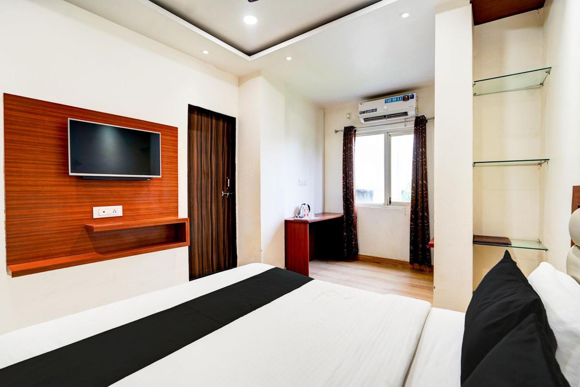 Townhouse Ram Katora Near Vishwanath Temple Formerly Sv Grand Hotel Varanasi Luaran gambar