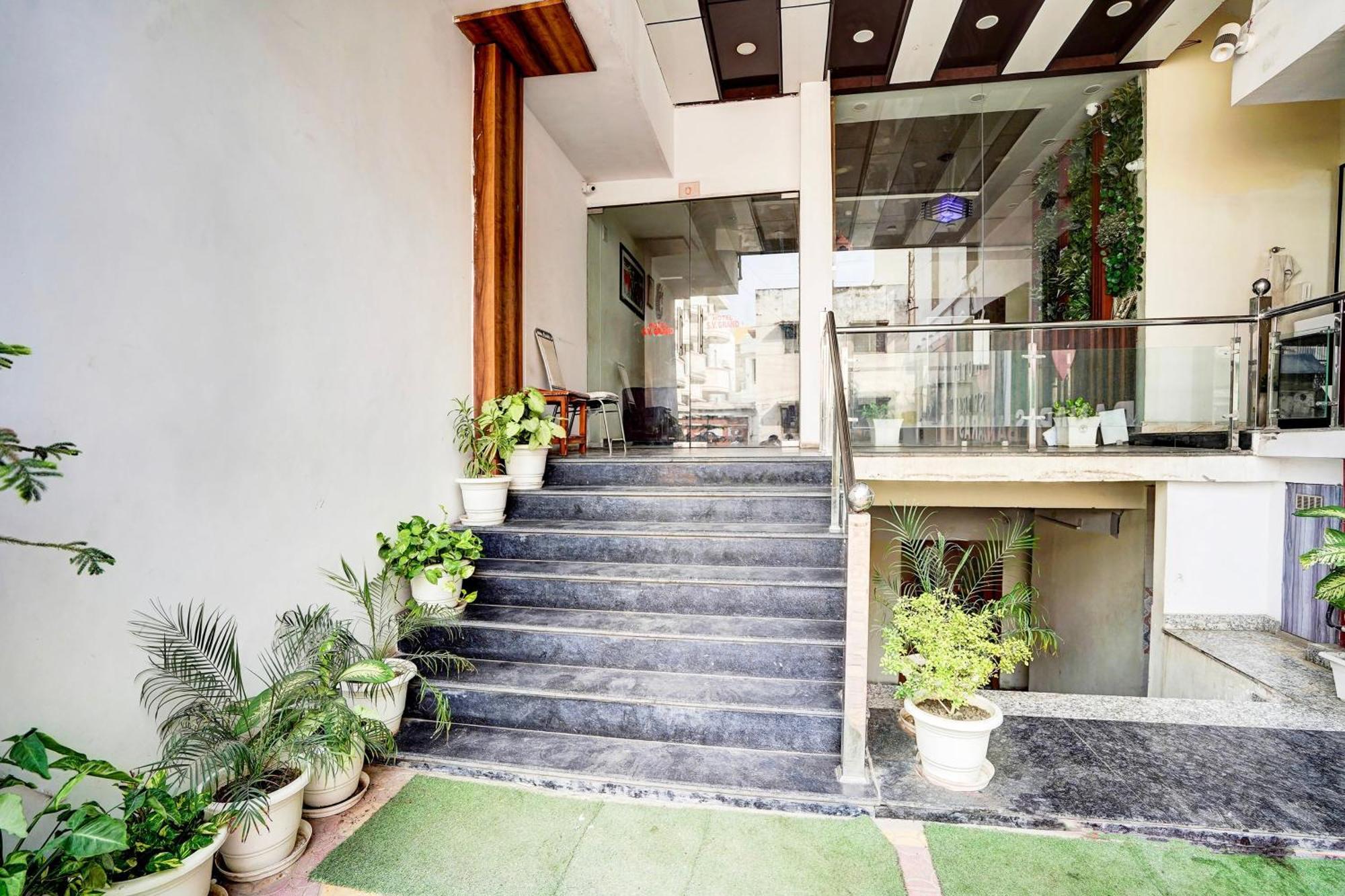 Townhouse Ram Katora Near Vishwanath Temple Formerly Sv Grand Hotel Varanasi Luaran gambar